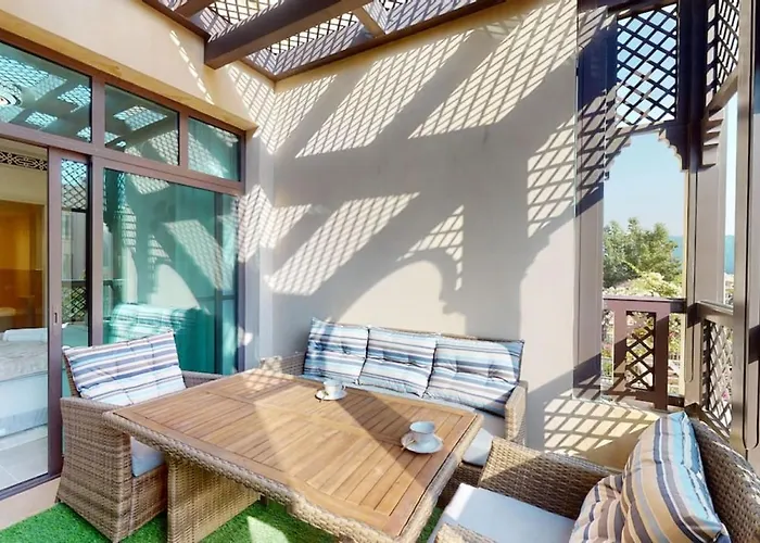 Al Tajer, Core C, Souk Al Bahar - Charming Two Bedroom
