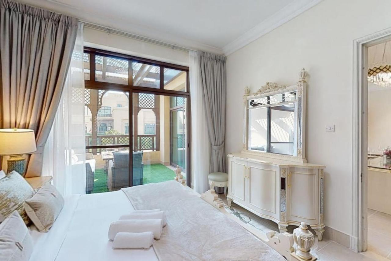 Apartment Al Tajer, Core C, Souk Al Bahar - Charming Two Bedroom